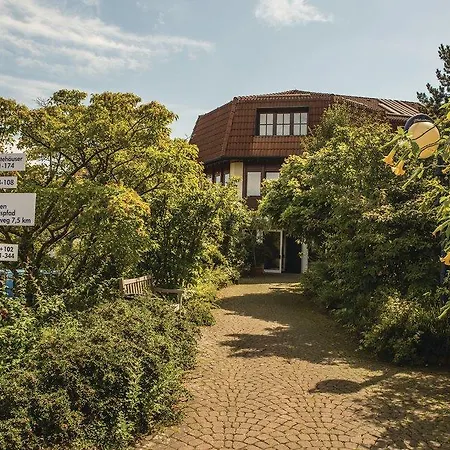 Holiday home Three-bedroom Holiday In