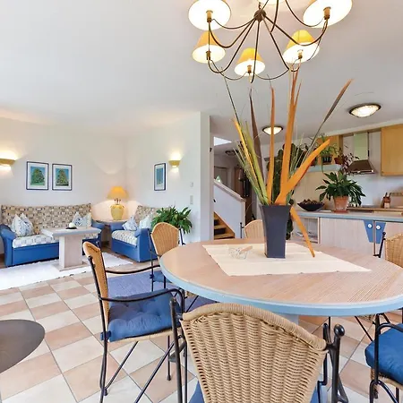 Three-bedroom Holiday In
